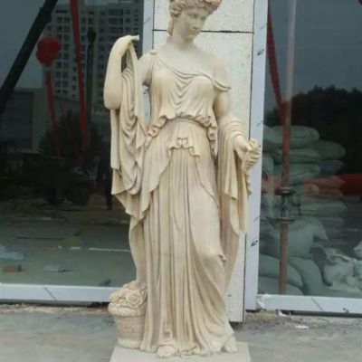 西方人物广场石雕