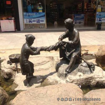 铜雕公园洗衣服人物