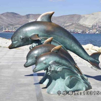 铜雕跳跃海豚