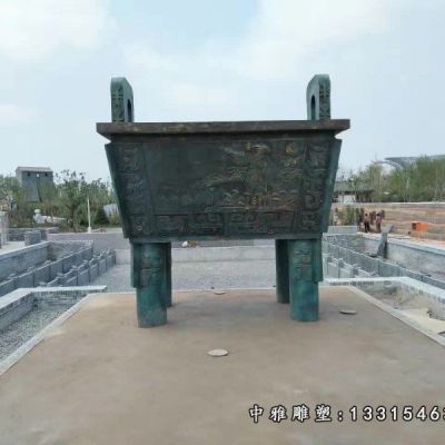 寺院铜雕四足鼎
