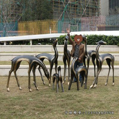 铜雕抽象动物鹿