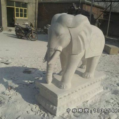 汉白玉石雕大象