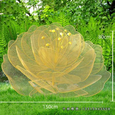 不锈钢镂空花朵雕塑