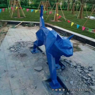 不锈钢几何牛雕塑