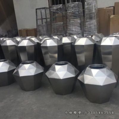 公园不锈钢花瓶雕塑