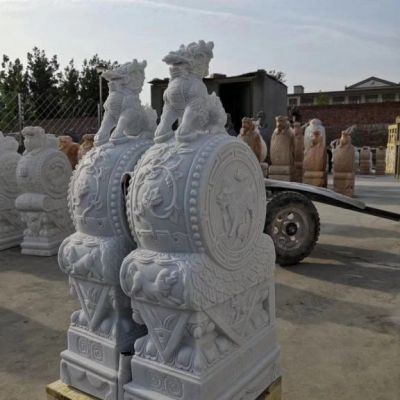 石雕门口麒麟雕塑