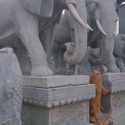 吉祥大象石雕
