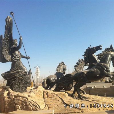 广场铜雕阿波罗战车