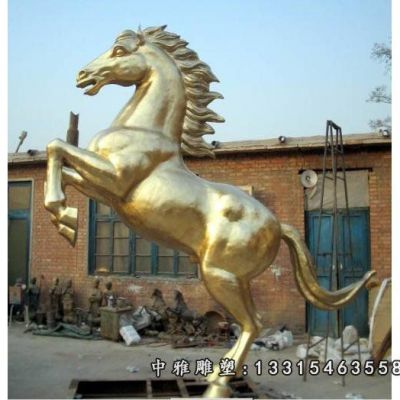 广场铜雕奔马