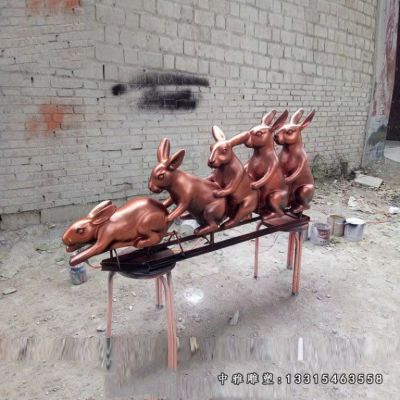 铜雕公园兔子