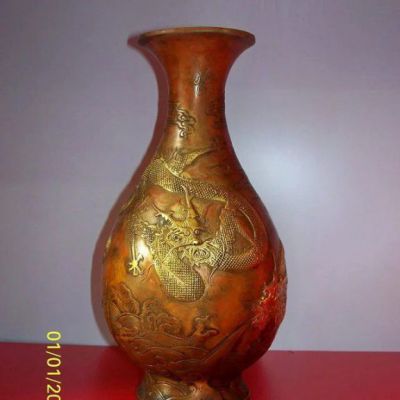 铜雕花瓶景观雕塑