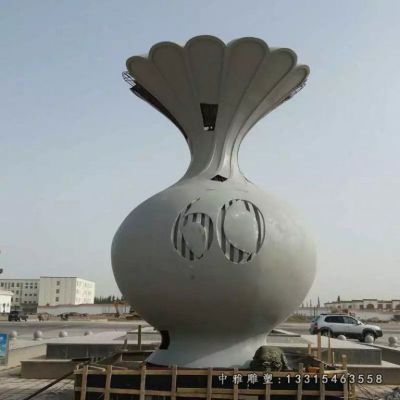 城市不锈钢花瓶雕塑