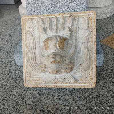 晚霞红浮雕龙头雕塑